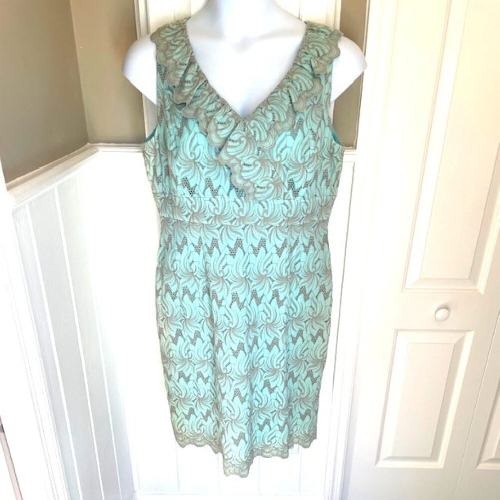 Stunning Alex Marie turquoise/taupe embroidered dress in size 16.